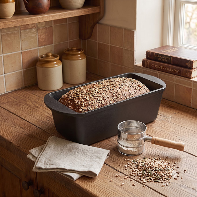 Custom Cast Iron Bread Loaf Pan: Heavy Duty Sourdough Pot with Lid